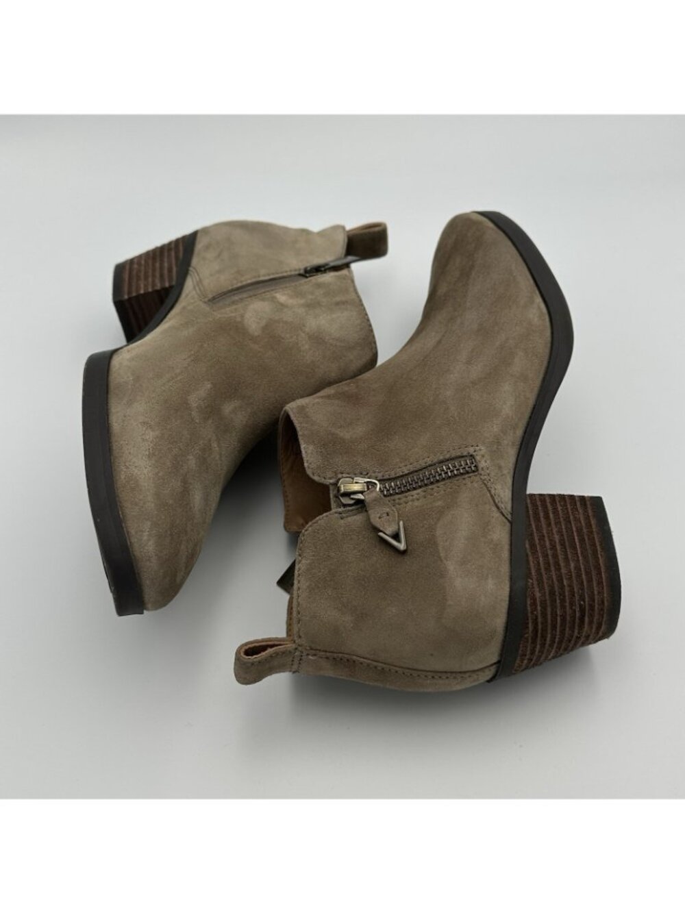 Vionic Cecily Ankle Boot Women’s Size 8.5 Green Suede Side Zip Comfort Bootie - Picture 6 of 12